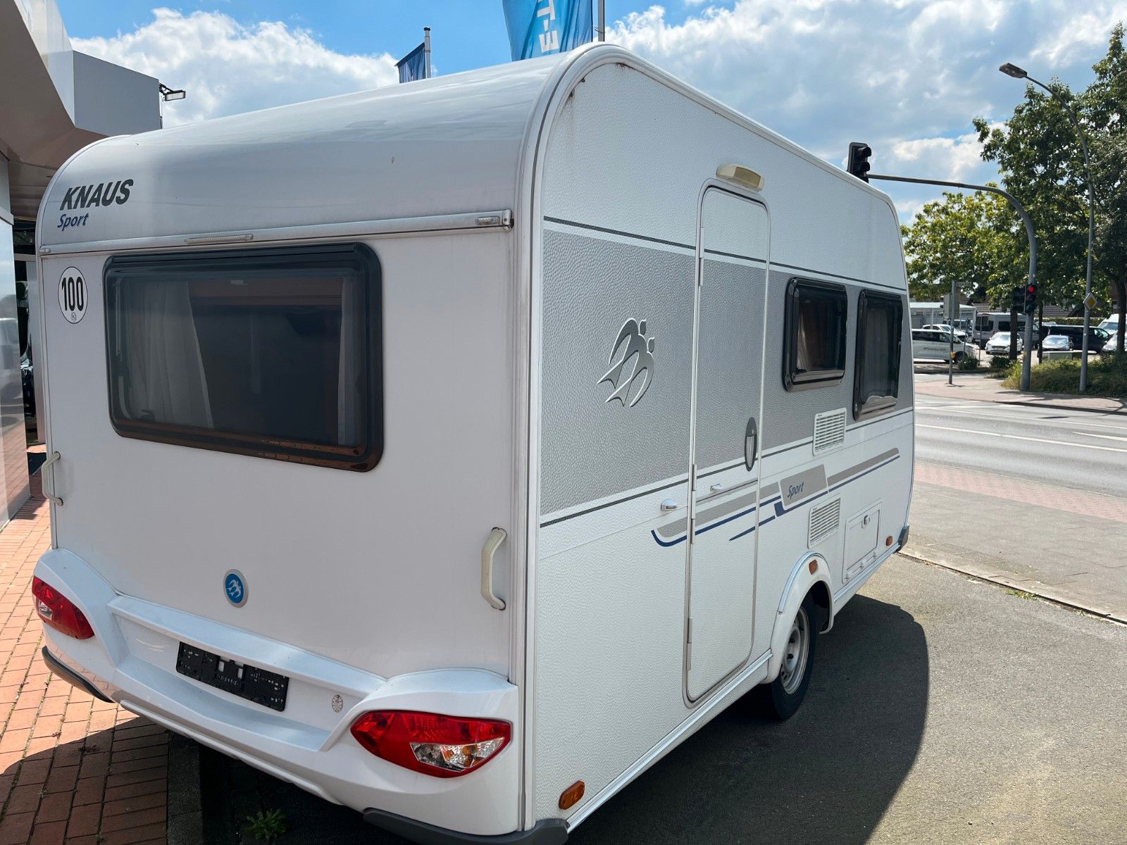 Fahrzeugabbildung Knaus Sport 400 LK