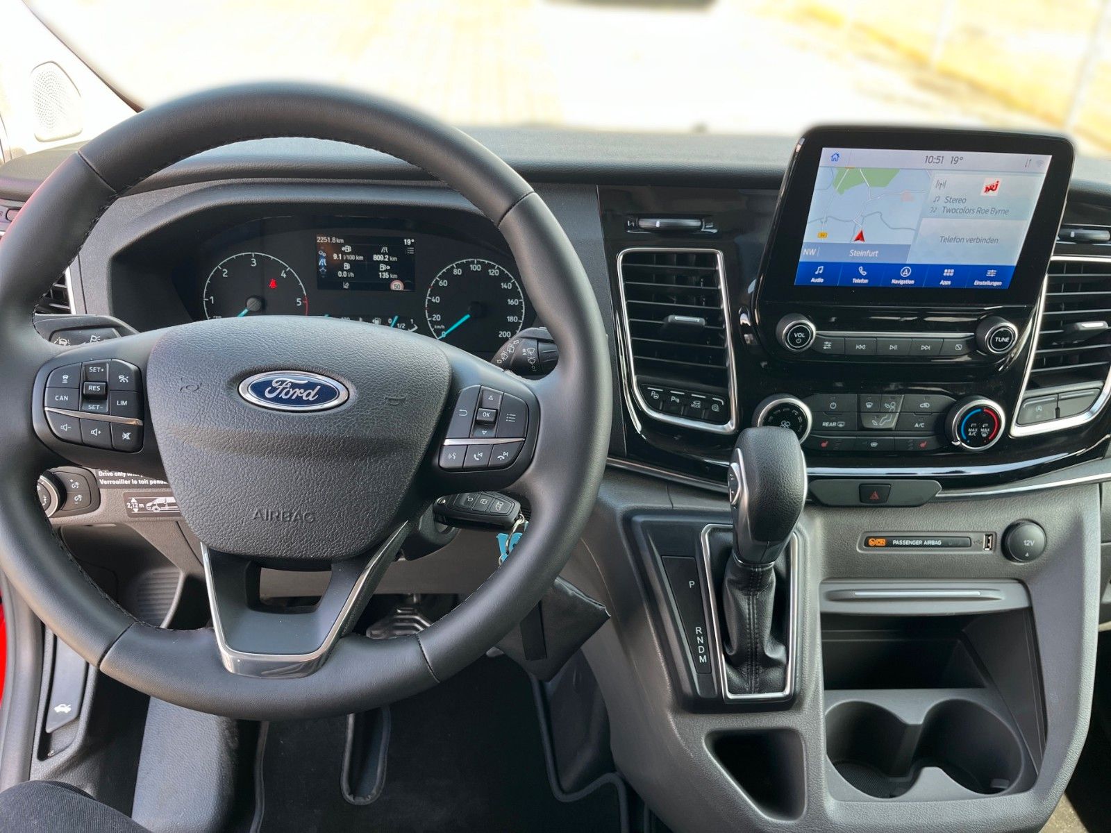 Fahrzeugabbildung Ford Nugget Plus LIMITED AUFSTELLDACH AUTOMATIK