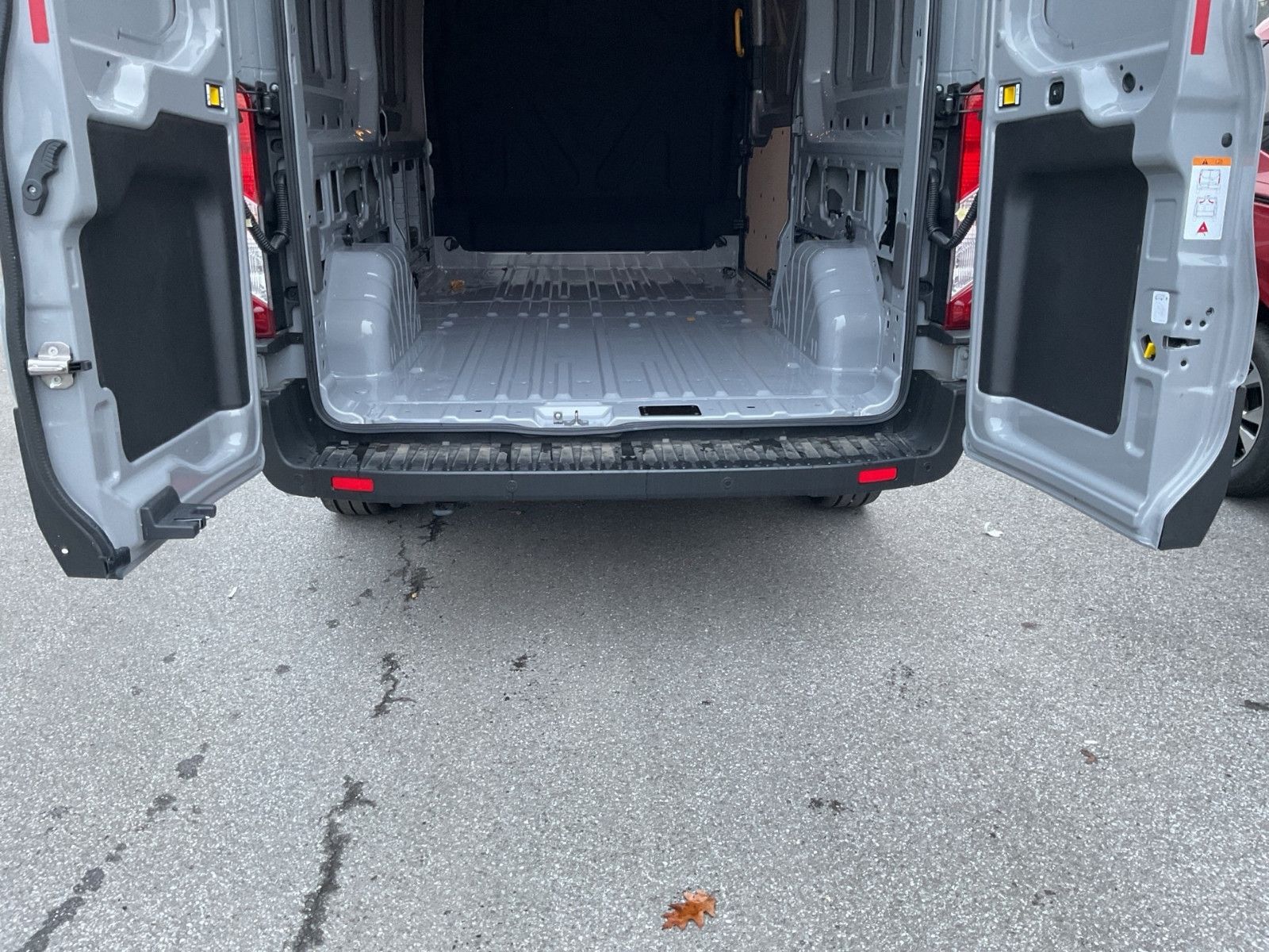 Fahrzeugabbildung Ford Transit 350 L3 H3 Trend EINZELSITZE AUTOMATIK