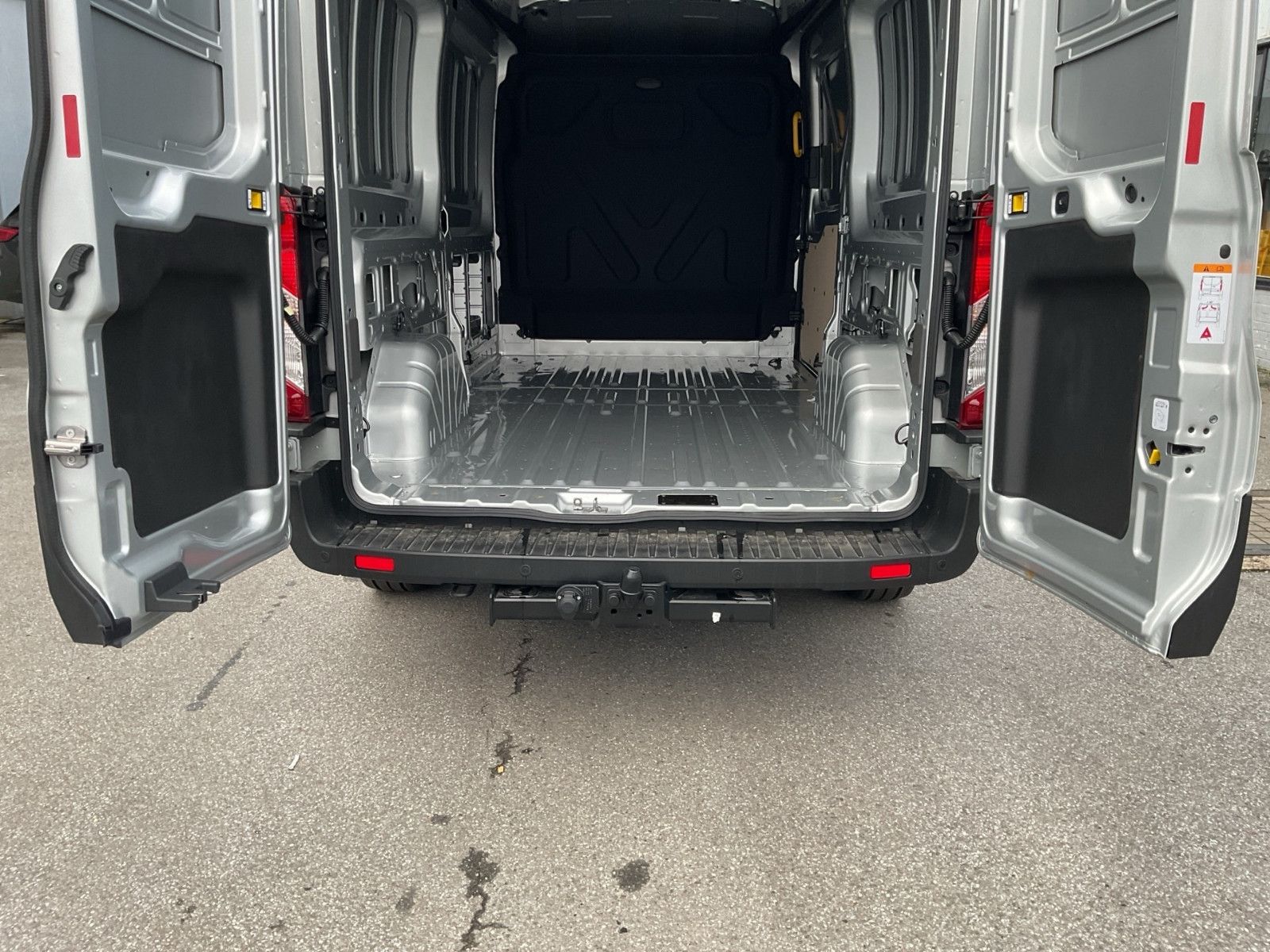 Fahrzeugabbildung Ford Transit 350 L3 H3 Trend EINZELSITZE AUTOMATIK