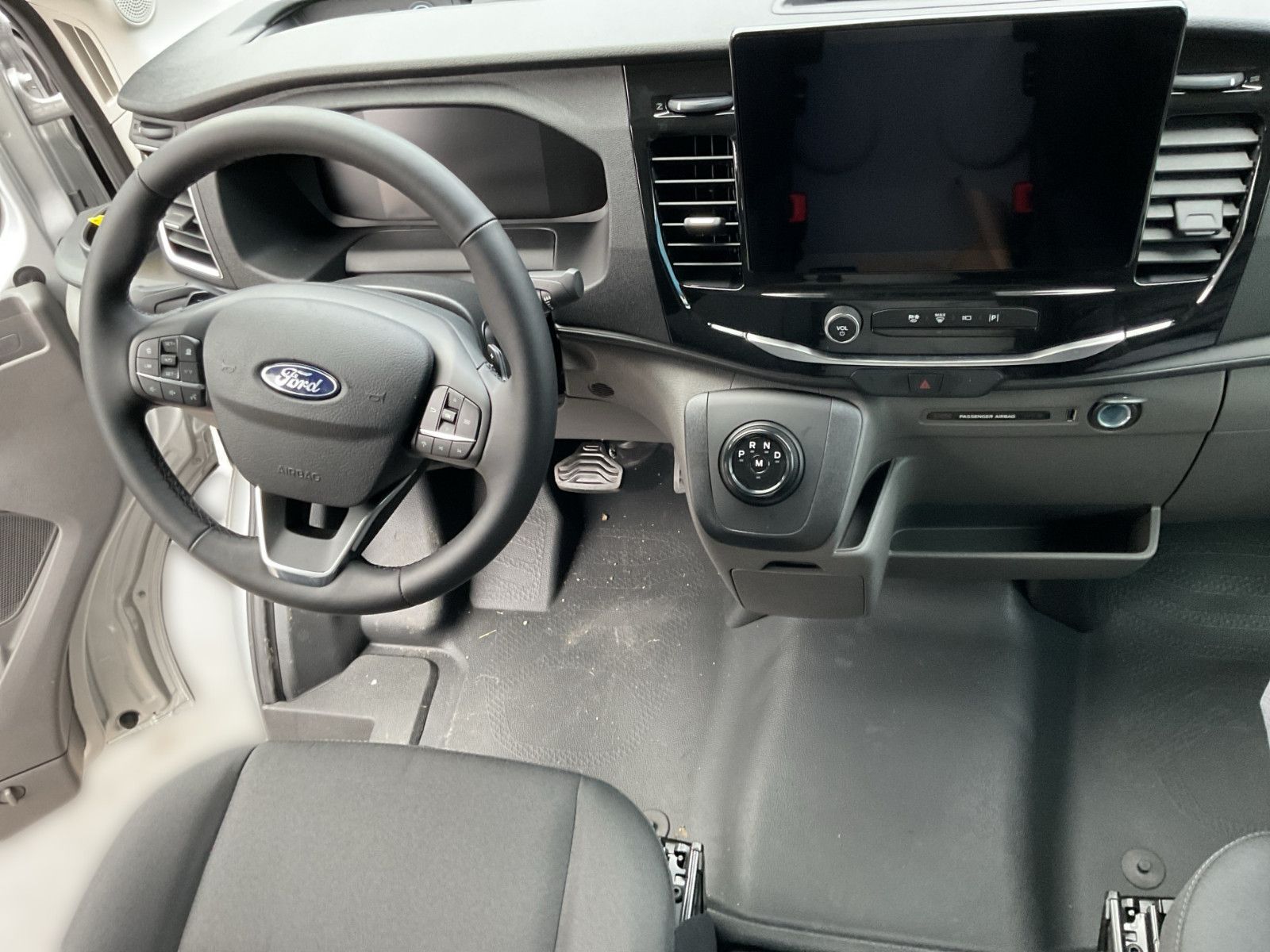 Fahrzeugabbildung Ford Transit 350 L3 H3 Trend EINZELSITZE AUTOMATIK