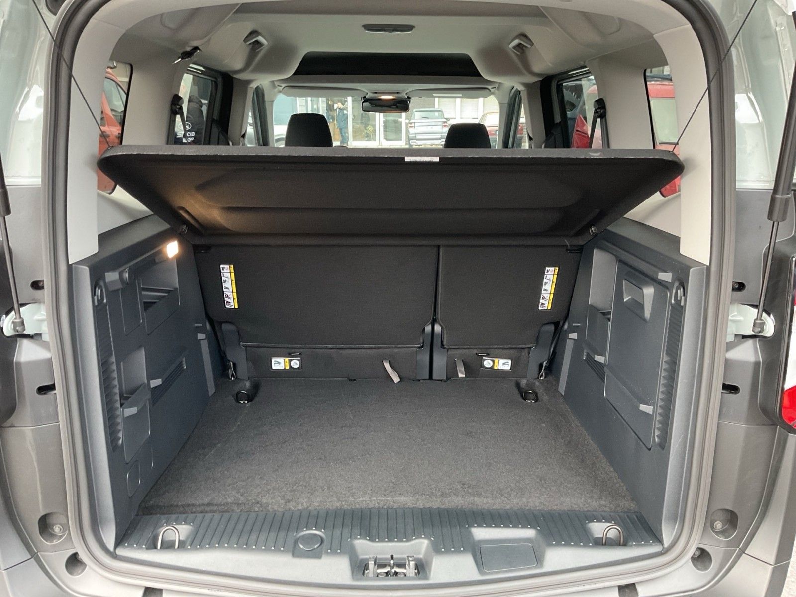 Fahrzeugabbildung Ford Tourneo Courier Active Automatik+ACC+Kamera+...